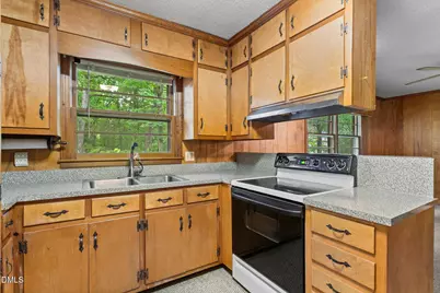 215 Trail Eight, Burlington, NC 27215 - Photo 12
