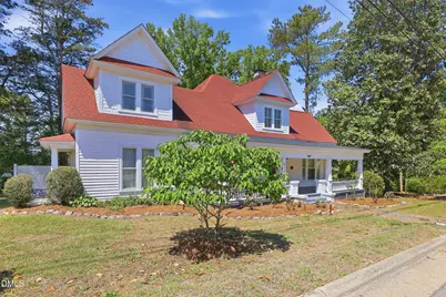 611 McReynolds Street, Carthage, NC 28327 - Photo 2