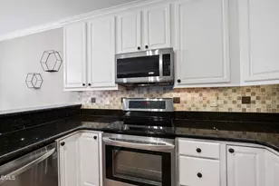 208 Grand Springs Ct, Garner, NC 27529 - Photo 10