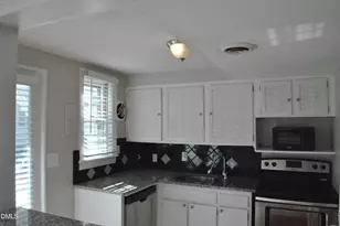 1038 Nichols Dr, Raleigh, NC 27605 - Photo 24