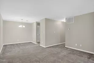 1630 Oxford Rd, Henderson, NC 27536 - Photo 4