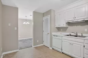 1630 Oxford Rd, Henderson, NC 27536 - Photo 10