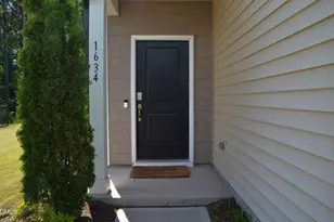 1634 Glacier Dr, Durham, NC 27713 - Photo 2