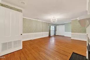 207 W 3rd St, Princeton, NC 27569 - Photo 18