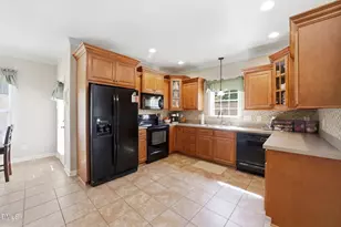 323 Windgate Dr, Clayton, NC 27527 - Photo 10