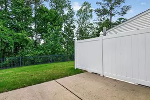 8203 Yaxley Hall Dr, Raleigh, NC 27616 - Photo 20
