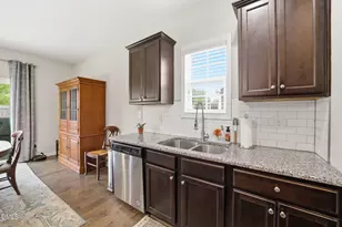 39 Fairview St, Clayton, NC 27520 - Photo 6