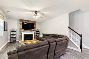 113 Lyonshall St, Fuquay-Varina, NC 27526 - Photo 2