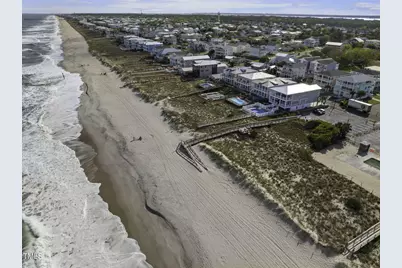 111 Hanby Avenue, Carolina Beach, NC 28428 - Photo 24
