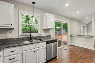 212 Trackers Rd, Cary, NC 27513 - Photo 8
