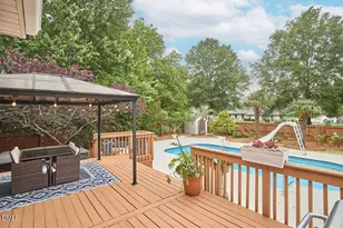 105 Weatherly Pl, Cary, NC 27518 - Photo 12