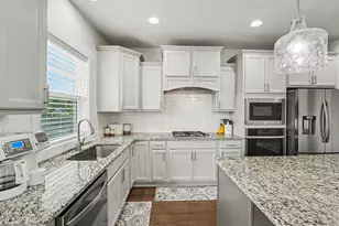 2420 Glade Mill Ct, Fuquay-Varina, NC 27526 - Photo 10