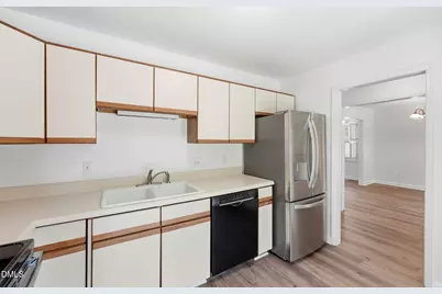1121 Sherwood Drive #10, Burlington, NC 27215 - Photo 10
