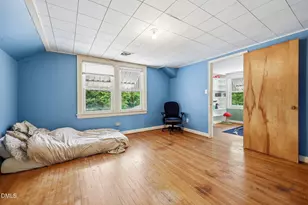 203 Vernon St, Broadway, NC 27505 - Photo 32