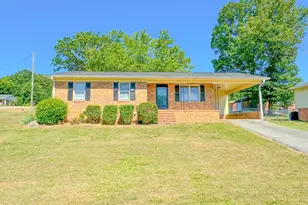 1201 Dover St, Roxboro, NC 27573 - Photo 2