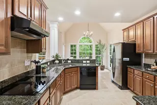 905 Babbling Creek Ln, Fuquay Varina, NC 27526 - Photo 6
