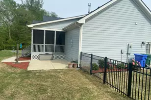 200 Misty Moonlight Dr, Fuquay-Varina, NC 27592 - Photo 4