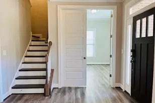 1717 Banks View Dr, Raleigh, NC 27603 - Photo 4