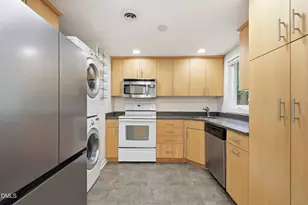 1107 Nichols Dr, Raleigh, NC 27605 - Photo 12