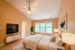 3221 Sunbright Ln, Raleigh, NC 27610 - Photo 10