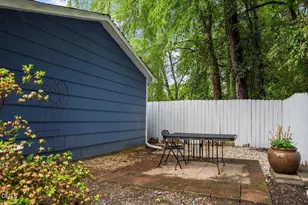 3608 Suffolk St, Durham, NC 27707 - Photo 10