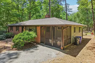 147 Windsor Cir, Chapel Hill, NC 27516 - Photo 4