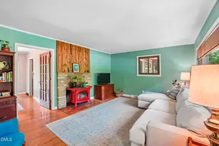 147 Windsor Cir, Chapel Hill, NC 27516 - Photo 6