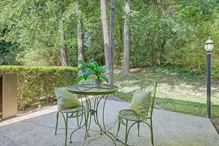 701 Oak Tree Dr, Chapel Hill, NC 27517 - Photo 8