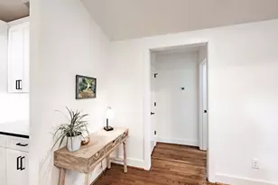 828 Woodburn Rd, Raleigh, NC 27605 - Photo 32