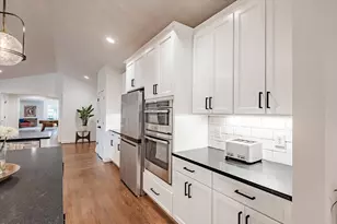 828 Woodburn Rd, Raleigh, NC 27605 - Photo 26