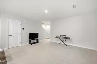 6608 Gibraltar Rock Dr, Raleigh, NC 27610 - Photo 6