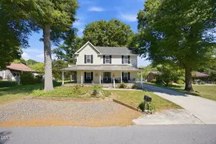 206 3rd Ave SE, Taylorsville, NC 28681 - Photo 2