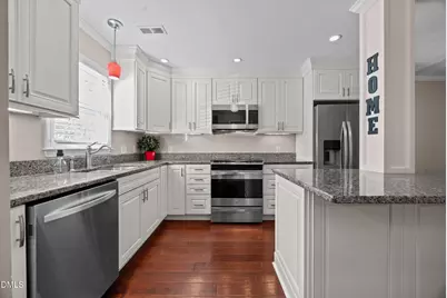 5530 Forest Oaks Drive, Raleigh, NC 27609 - Photo 2