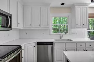 112 Parkmeadow Dr, Cary, NC 27519 - Photo 10