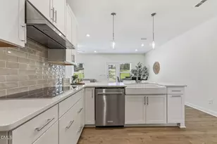 7104 Hubner Pl, Cary, NC 27519 - Photo 8
