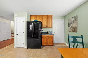 305 Holly Thorn Trace, Holly Springs, NC 27540 - Photo 14