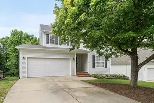 305 Holly Thorn Trace, Holly Springs, NC 27540 - Photo 2