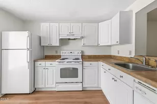 1135 Villa Green Ct, Raleigh, NC 27612 - Photo 6