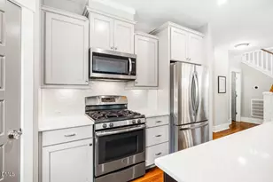 20 Tarwick Ave, Chapel Hill, NC 27516 - Photo 14