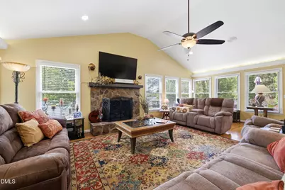 138 Lake Cammack Court, Burlington, NC 27217 - Photo 14