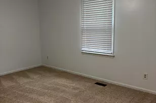 406 W Harnett St, Benson, NC 27504 - Photo 12