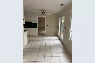 404 W Harnett Street, Benson, NC 27504 - Photo 4