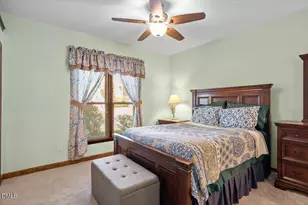 102 New Britain Ct, Cary, NC 27511 - Photo 18