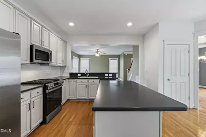 112 Bridgegate Drive, Cary, NC 27519 - Photo 32