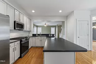 112 Bridgegate Dr, Cary, NC 27519 - Photo 32