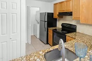 4900 Avenida Del Sol Dr, Raleigh, NC 27616 - Photo 10