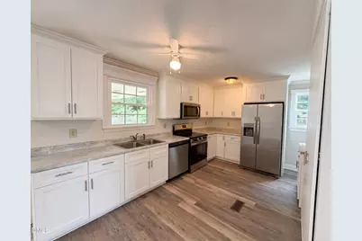 415 Buie Court, Fayetteville, NC 28304 - Photo 4