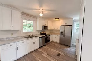 415 Buie Ct, Fayetteville, NC 28304 - Photo 4