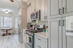 6240 Hilbert Ridge Dr, Holly Springs, NC 27540 - Photo 8