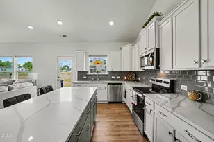 105 Benson Vlg Dr, Benson, NC 27504 - Photo 12